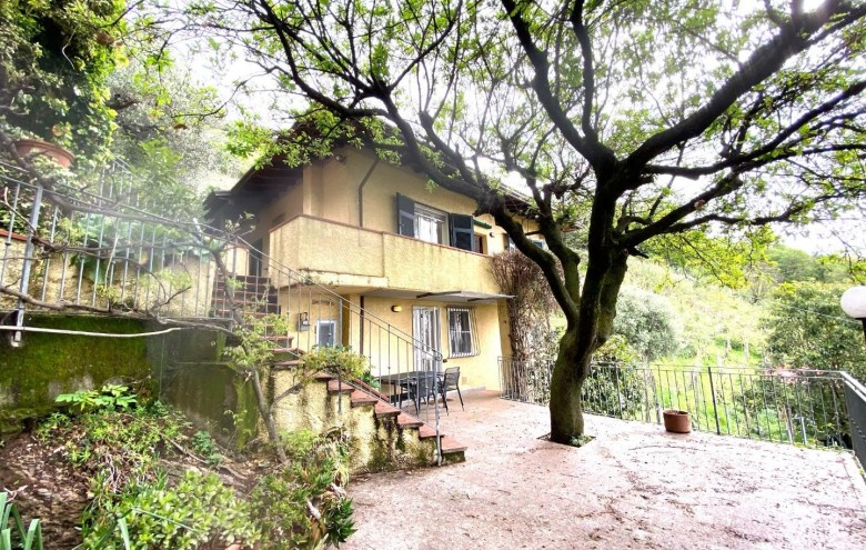 Villa singola in vendita a Massa