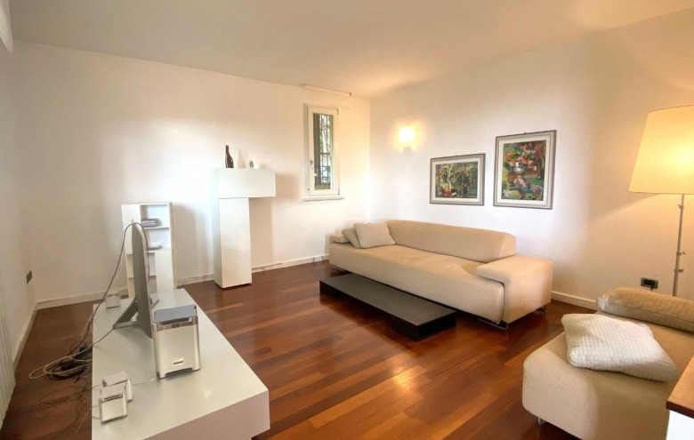 Villa singola in vendita a Massa