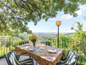 Villa singola in vendita a Massa