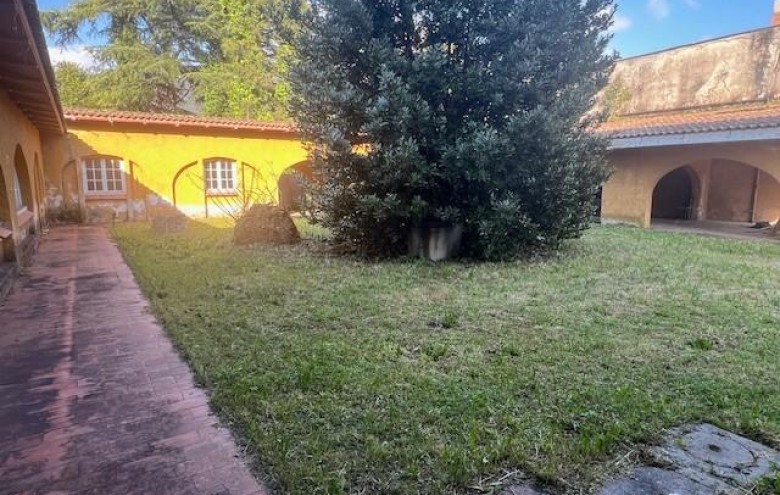 Villetta a schiera in vendita a Massa