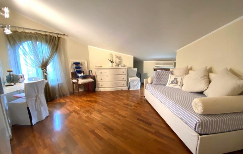 Appartamento in vendita a Massa