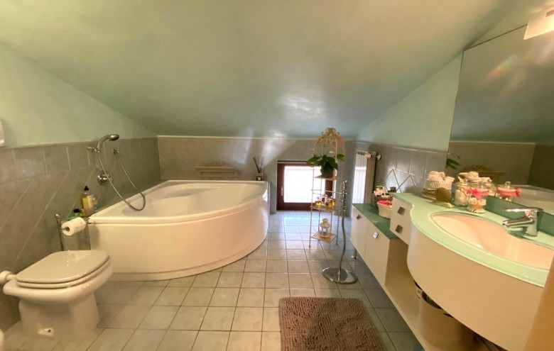 Appartamento in vendita a Massa