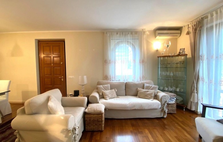 Appartamento in vendita a Massa