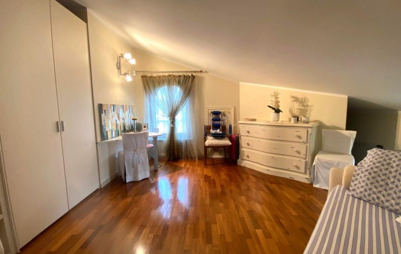 Appartamento in vendita a Massa