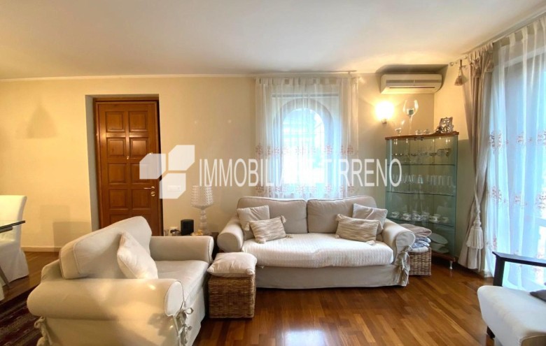 Appartamento in vendita a Massa
