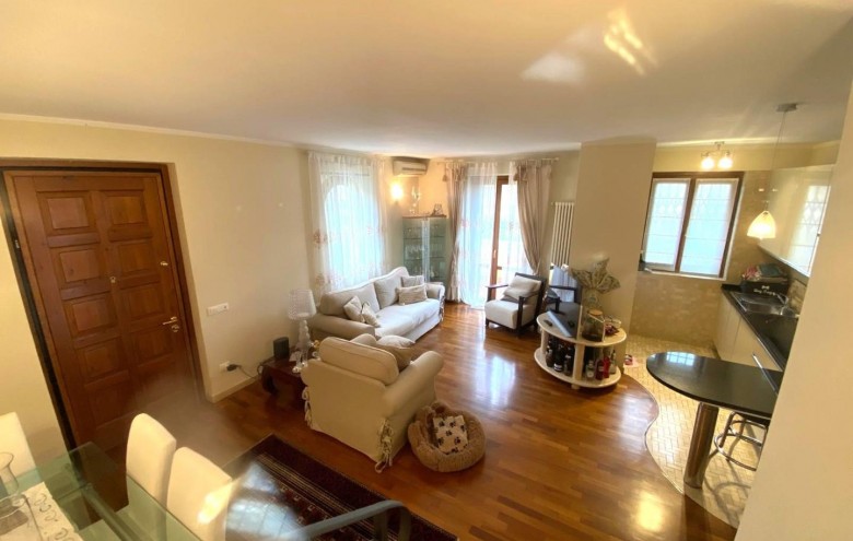 Appartamento in vendita a Massa