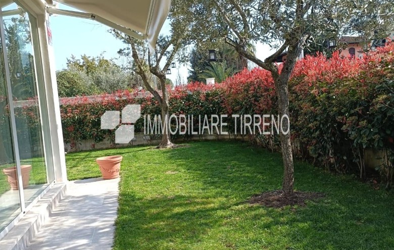 Villa singola in vendita a Massa