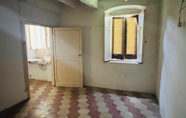 Appartamento in vendita a Montignoso