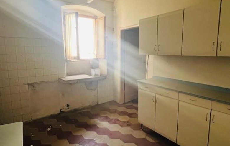 Appartamento in vendita a Montignoso