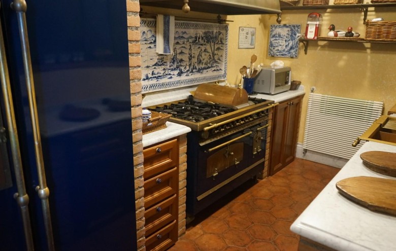 Casa semi indipendente in vendita a Carrara