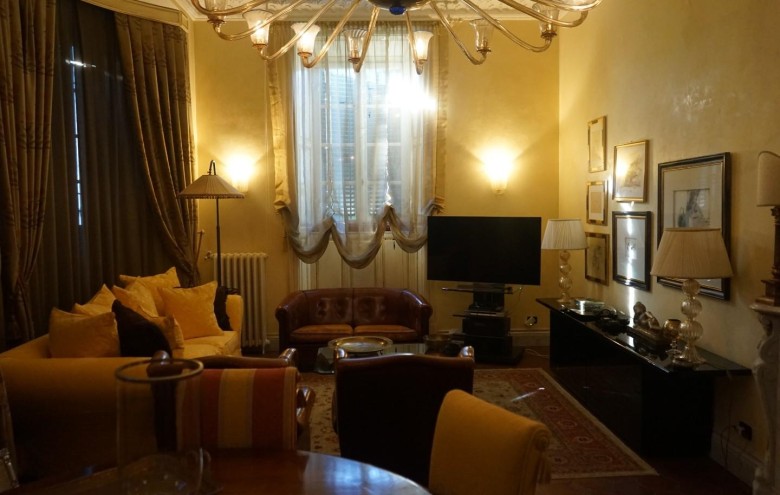 Casa semi indipendente in vendita a Carrara