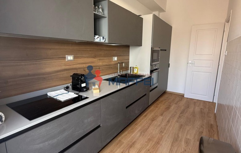 Appartamento in vendita a Viareggio