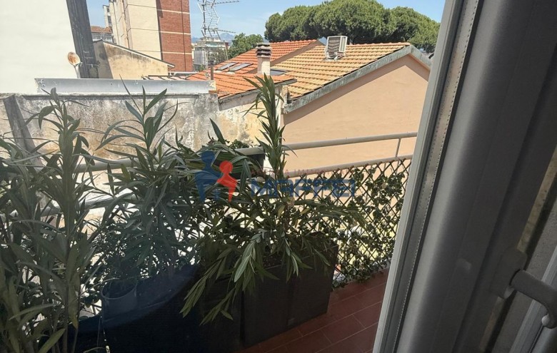 Appartamento in vendita a Viareggio