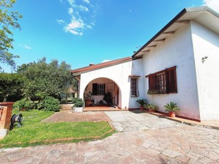 Villa singola in vendita a Massa