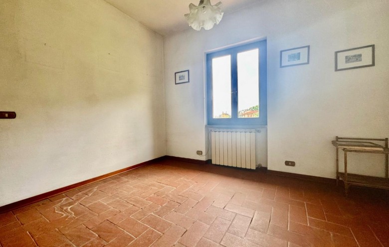 Bifamiliare in vendita a Montignoso