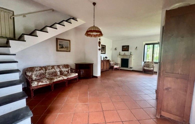 Bifamiliare in vendita a Montignoso