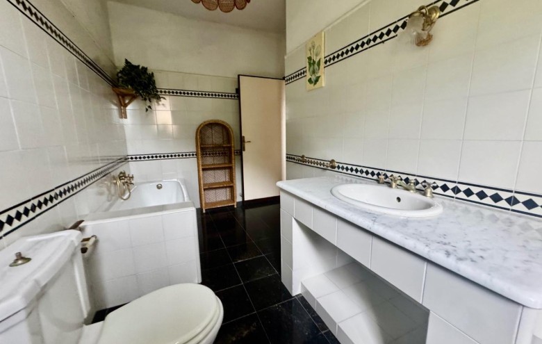 Bifamiliare in vendita a Montignoso