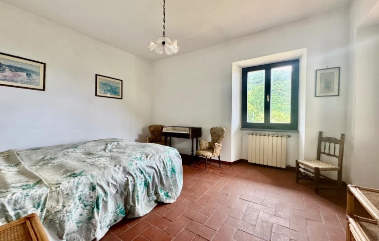 Bifamiliare in vendita a Montignoso