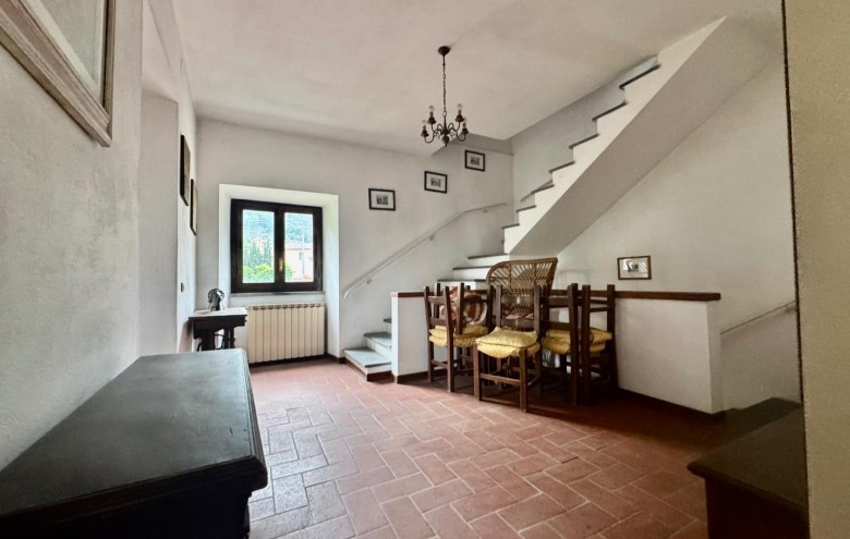 Bifamiliare in vendita a Montignoso