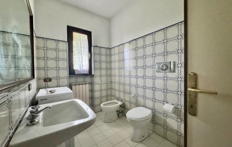 Bifamiliare in vendita a Montignoso