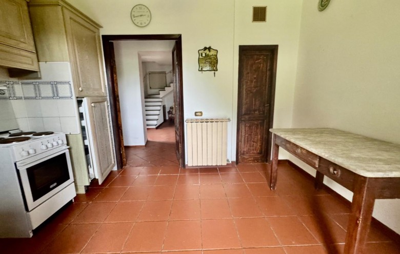 Bifamiliare in vendita a Montignoso