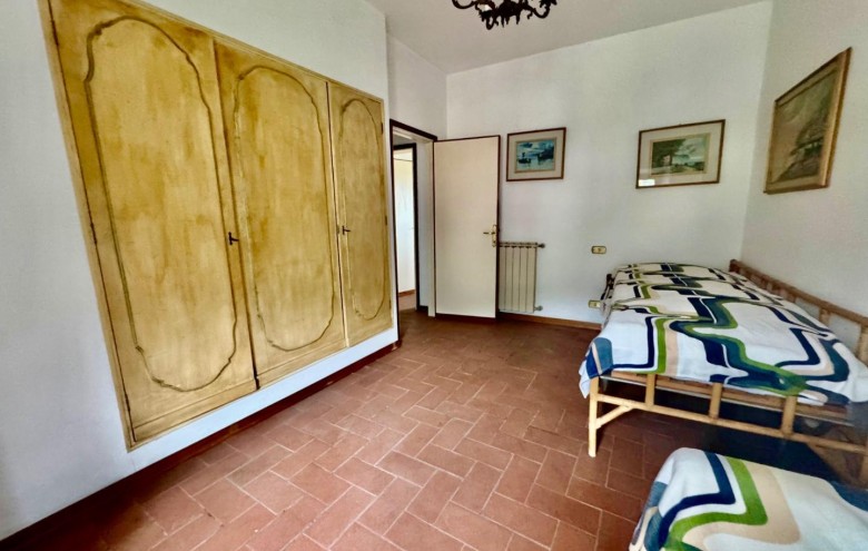 Bifamiliare in vendita a Montignoso