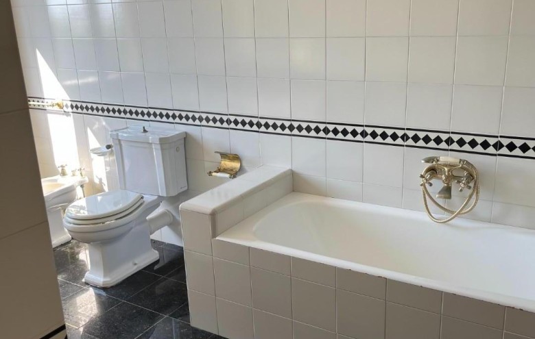 Casa semi indipendente in vendita a Montignoso