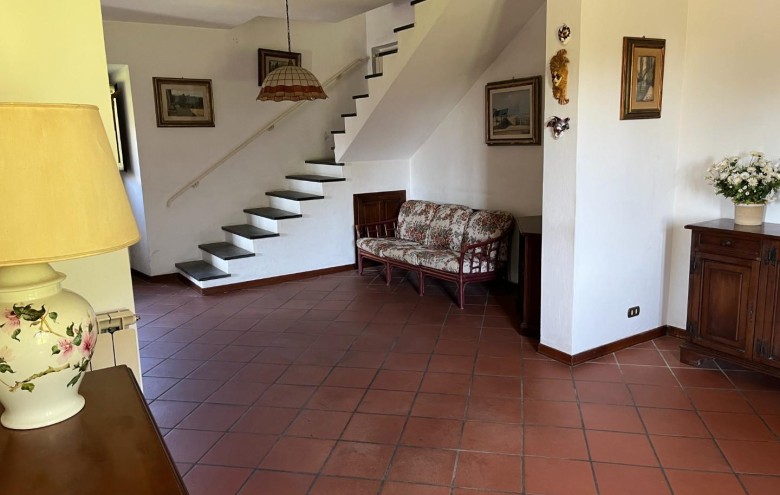 Casa semi indipendente in vendita a Montignoso