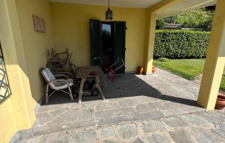 Casa semi indipendente in vendita a Montignoso