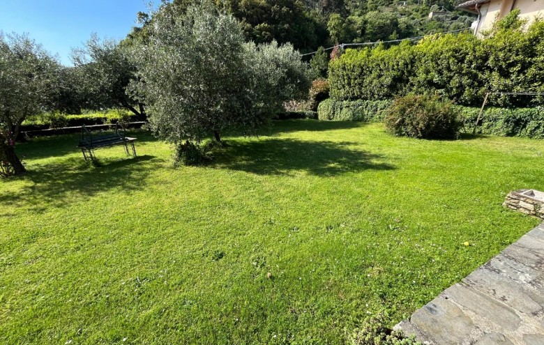 Casa semi indipendente in vendita a Montignoso