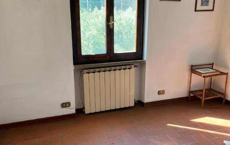 Casa semi indipendente in vendita a Montignoso