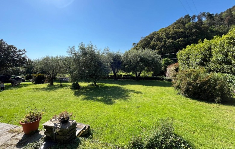 Casa semi indipendente in vendita a Montignoso