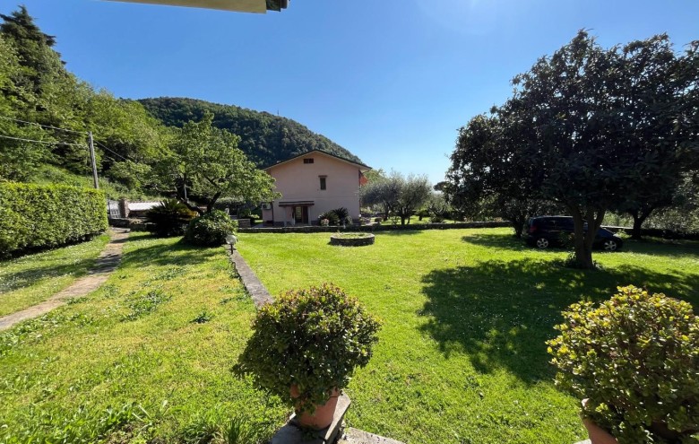 Casa semi indipendente in vendita a Montignoso