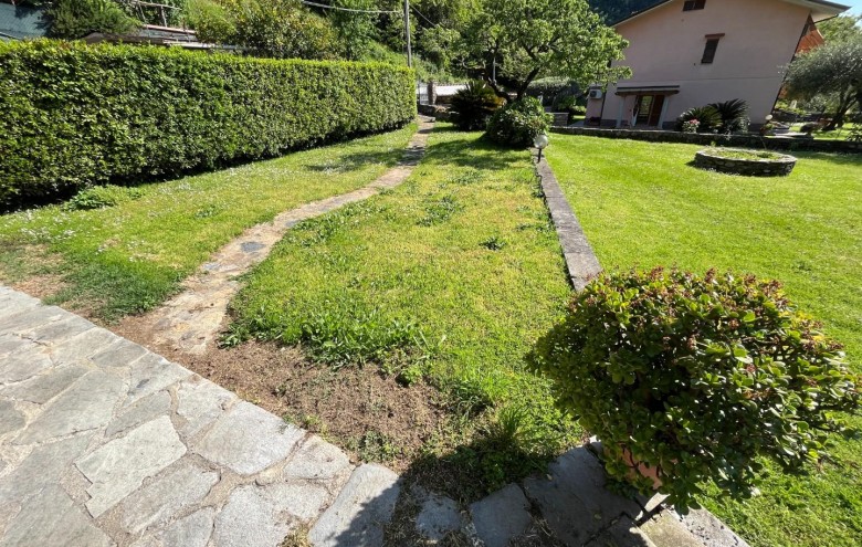 Casa semi indipendente in vendita a Montignoso