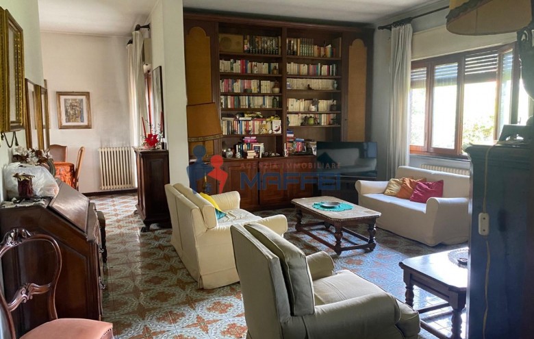 Villa singola in vendita a Viareggio