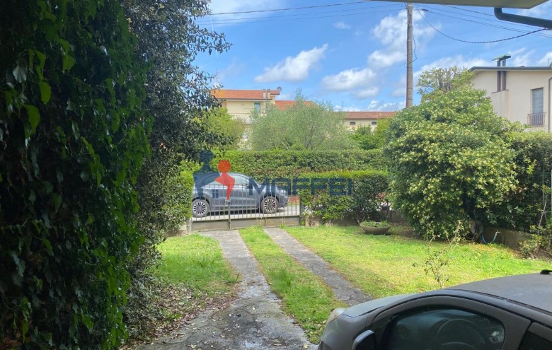Villa singola in vendita a Viareggio