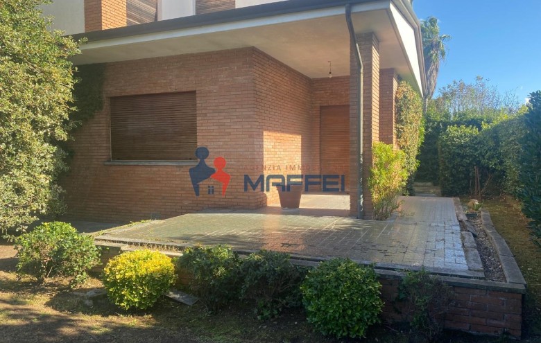 Villa singola in vendita a Viareggio