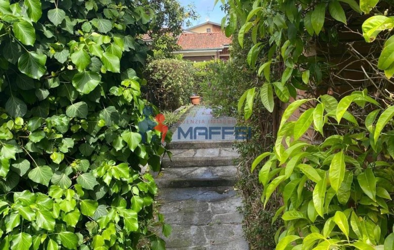 Villa singola in vendita a Viareggio