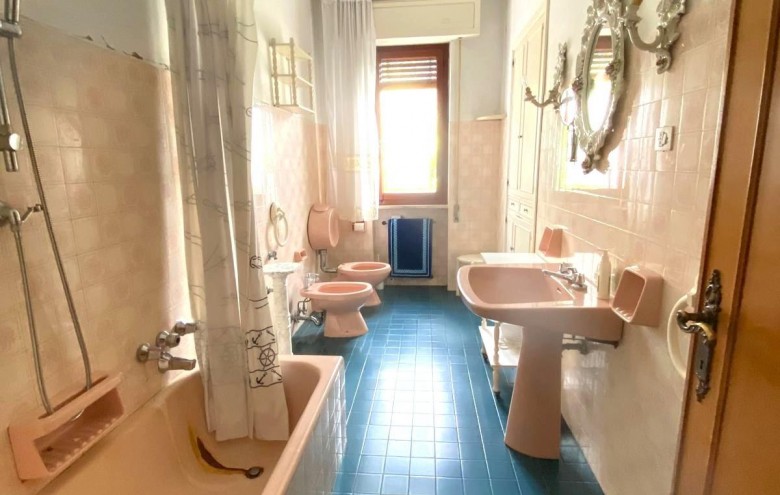 Villa singola in vendita a Massa