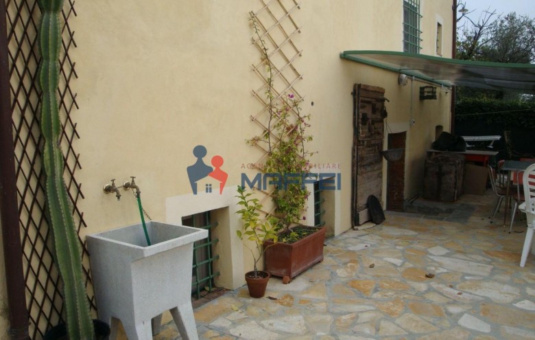 Rustico in vendita a Massarosa