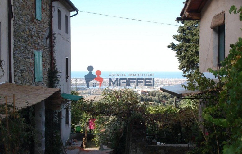Rustico in vendita a Massarosa