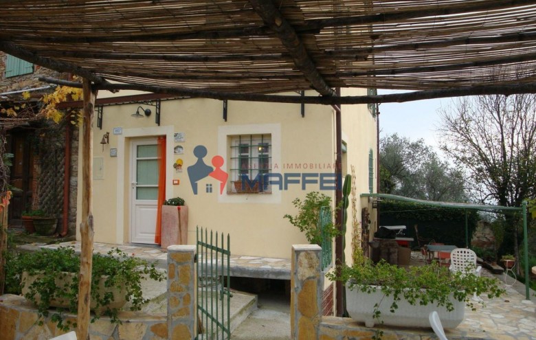 Rustico in vendita a Massarosa