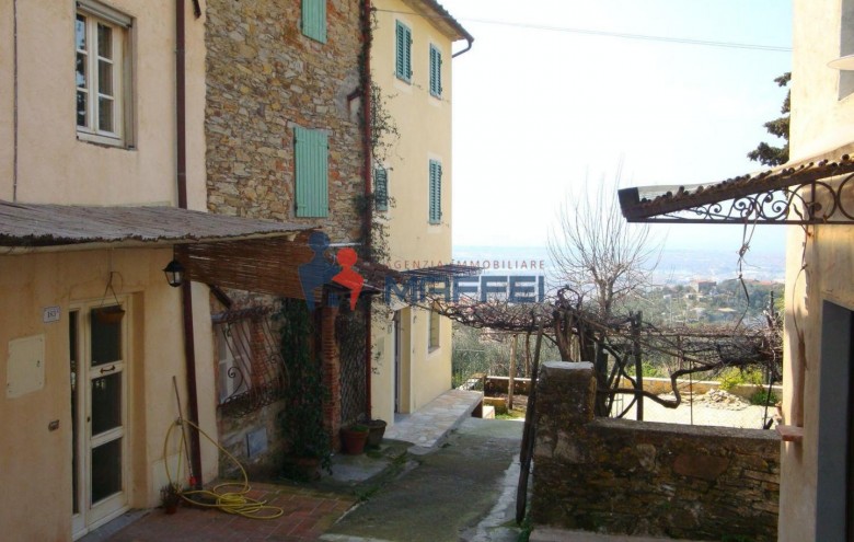 Rustico in vendita a Massarosa