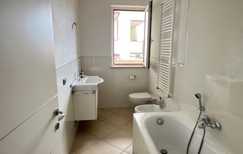 Appartamento in vendita a Massa