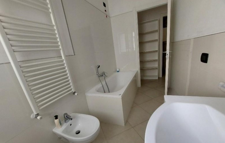 Appartamento in vendita a Massa