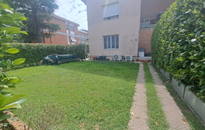 Appartamento in vendita a Massa