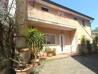 Villa singola in vendita a Massa