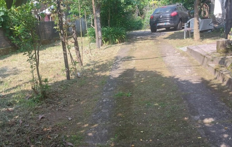 Bifamiliare in vendita a Massa