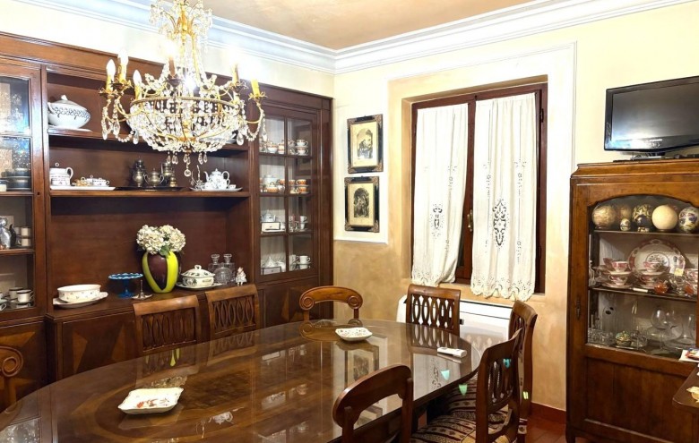 Bifamiliare in vendita a Massa