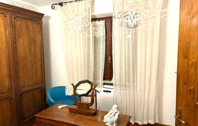 Bifamiliare in vendita a Massa